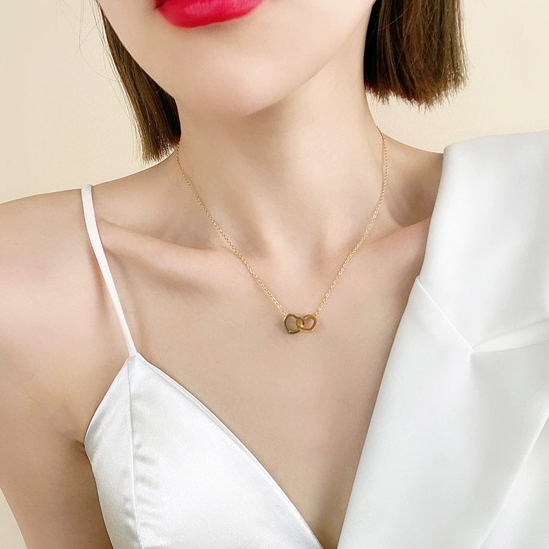 心心相印钛钢项链女短款 简约时尚 精致典雅 高贵优雅首饰礼物细节图