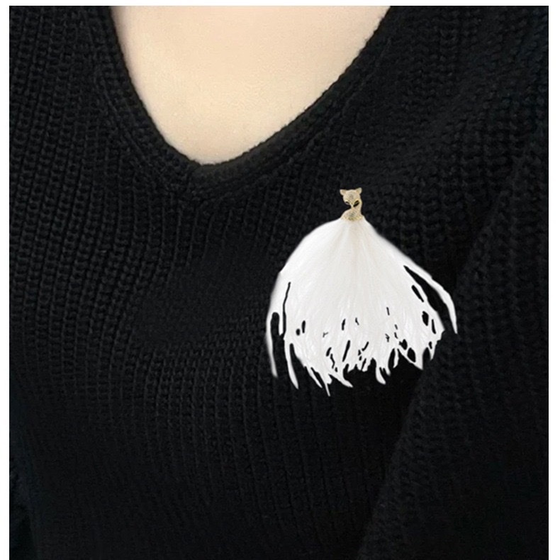 Fox feather brooch women's suit jacket corsage autumn and winter design sense sweater cardigan pin buckle accessories factory direct sales detail image 3