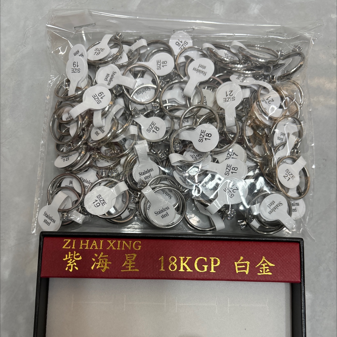不锈钢戒指 锆石个性钻石戒指 时尚高档女士首饰精致光泽持久不褪色戒指细节图