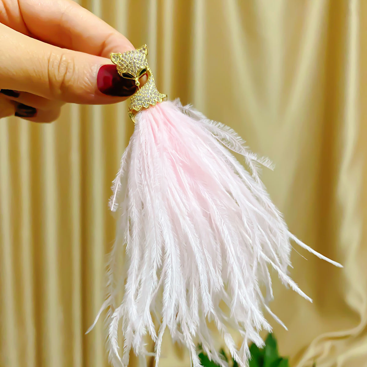 Fox feather brooch women's suit jacket corsage autumn and winter design sense sweater cardigan pin buckle accessories factory direct sales detail image 5