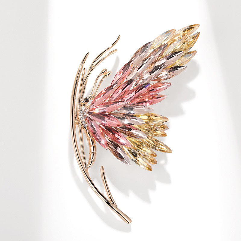 European and American simulated butterfly brooches, alloy three-dimensional diamond inlays, high-end brooches for women, crystal live brooch wholesale, brooches factory direct sales detail image 5