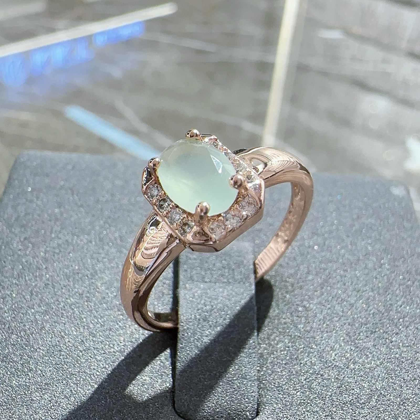 Crystal Zircon necklace jewelry set, grape stone ear buckles, high-end and fashionable Zircon necklace, Xinjiang accessories, Kazakh jewelry, 585 purple gold earrings set detail image 3