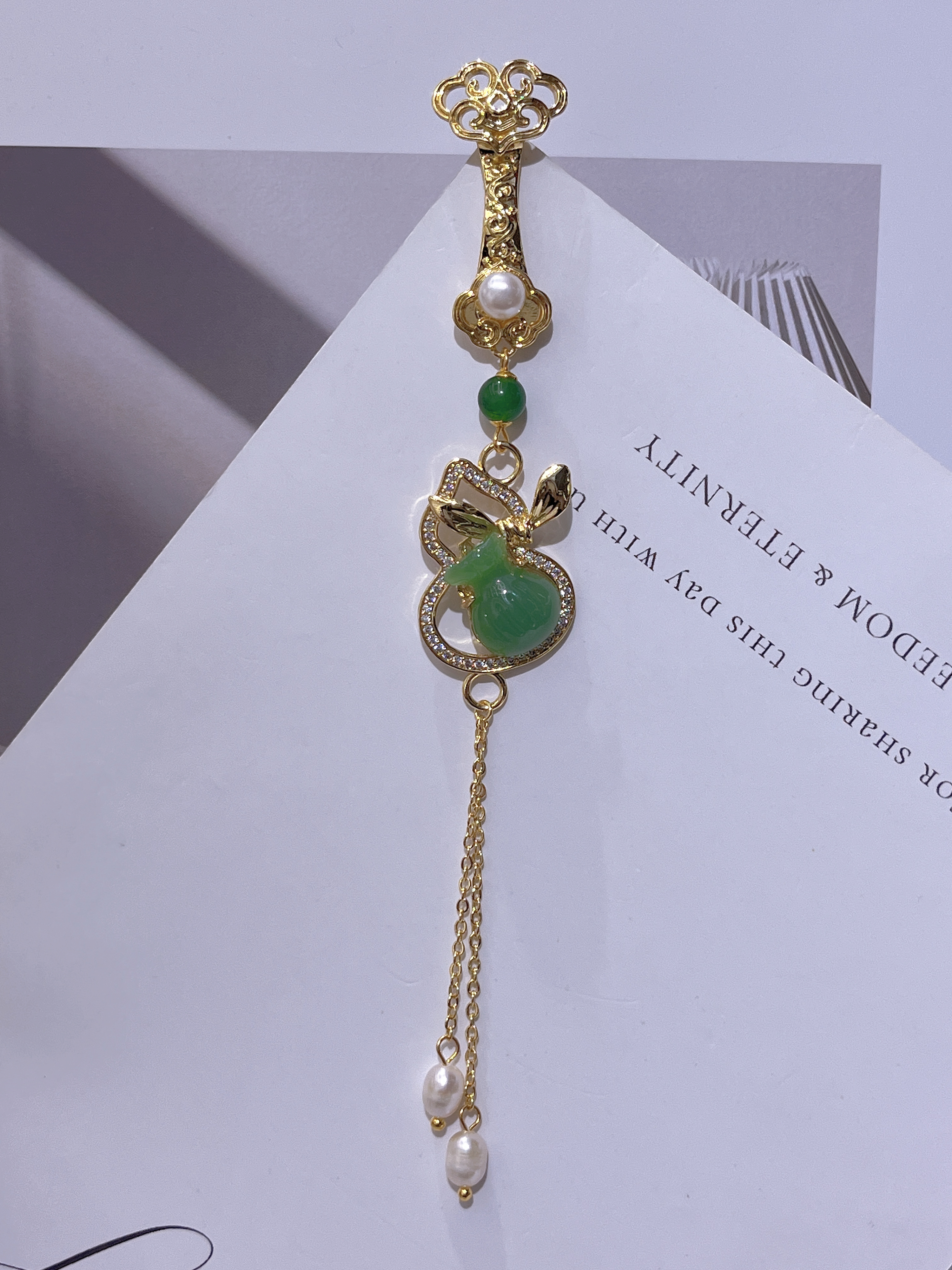 14470120中国风天然淡水珍珠如意葫芦钱袋子胸针女玉髓旗袍压襟高档流苏衣服别针详情图3