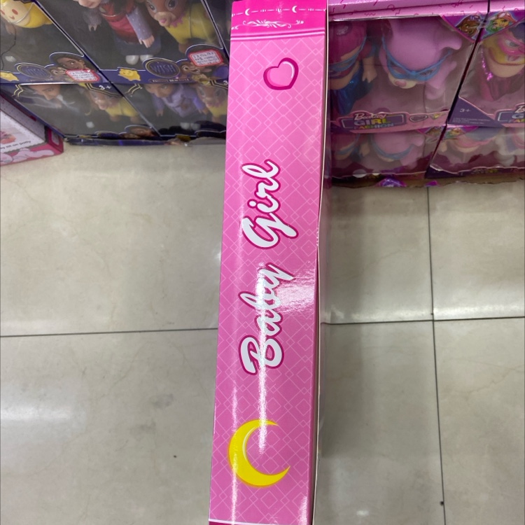 盒装中号娃娃细节图