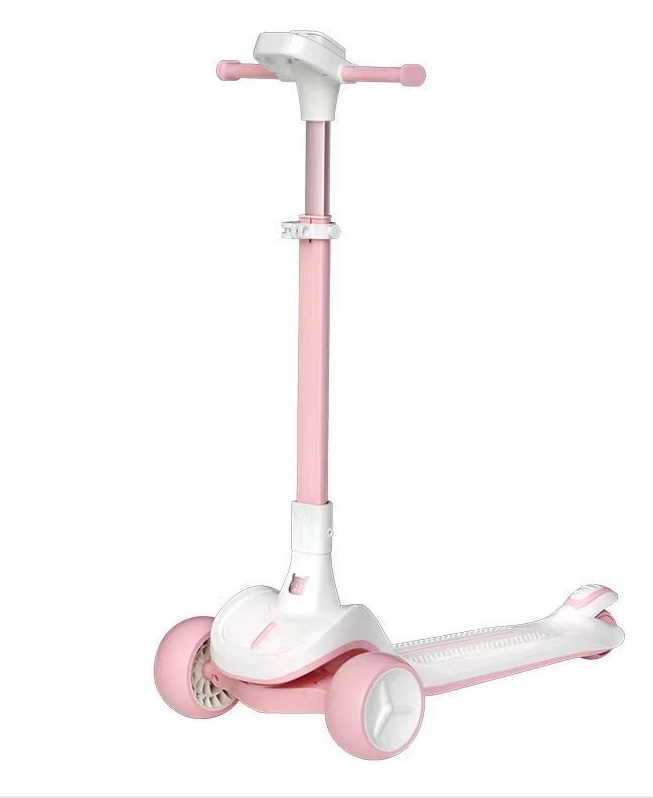 The Datong scooter features a super large skateboard, a tall and cool design with a thickened body, and is suitable for high-end teenagers Specification image