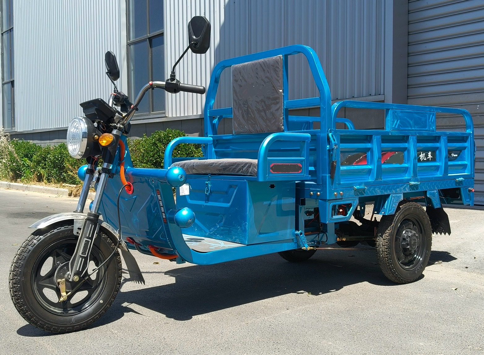 The electric tricycle, A 1.5-meter A heavy-duty tricycle, agricultural tricycle, electric vehicle, elderly mobility electric vehicle, electric vehicle battery, Super Wei battery, electric tricycle has been updated with three 3c