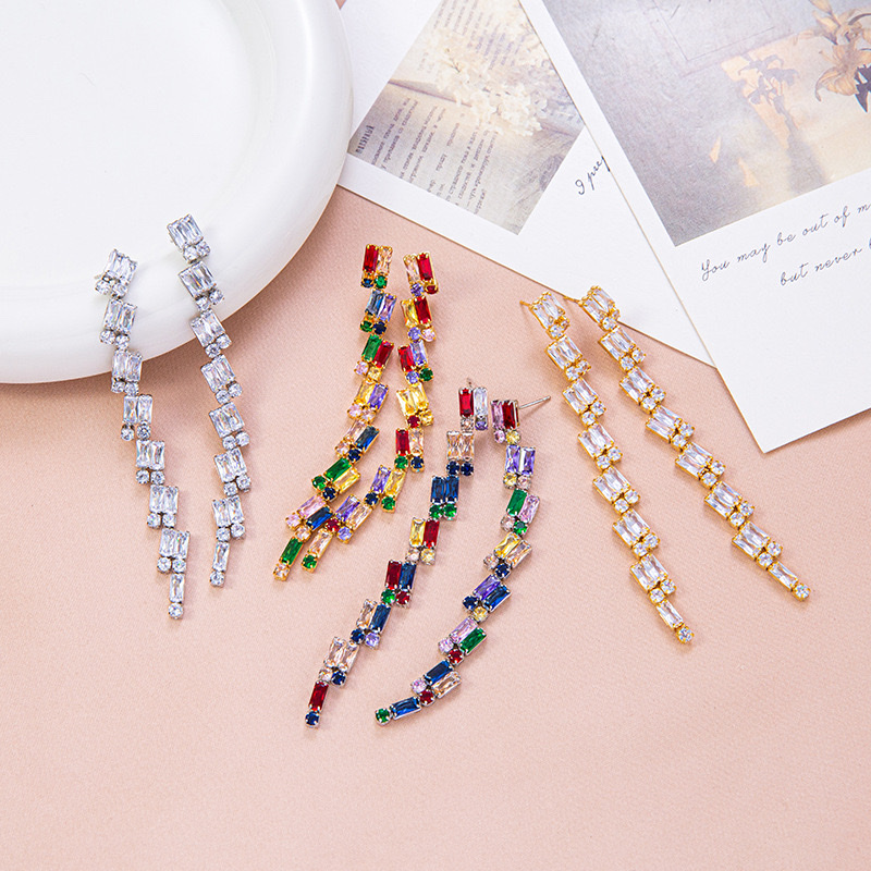 锆石耳环明星同款耳饰 高级感饰品 时尚潮流耳环 炫酷耀眼耳饰品