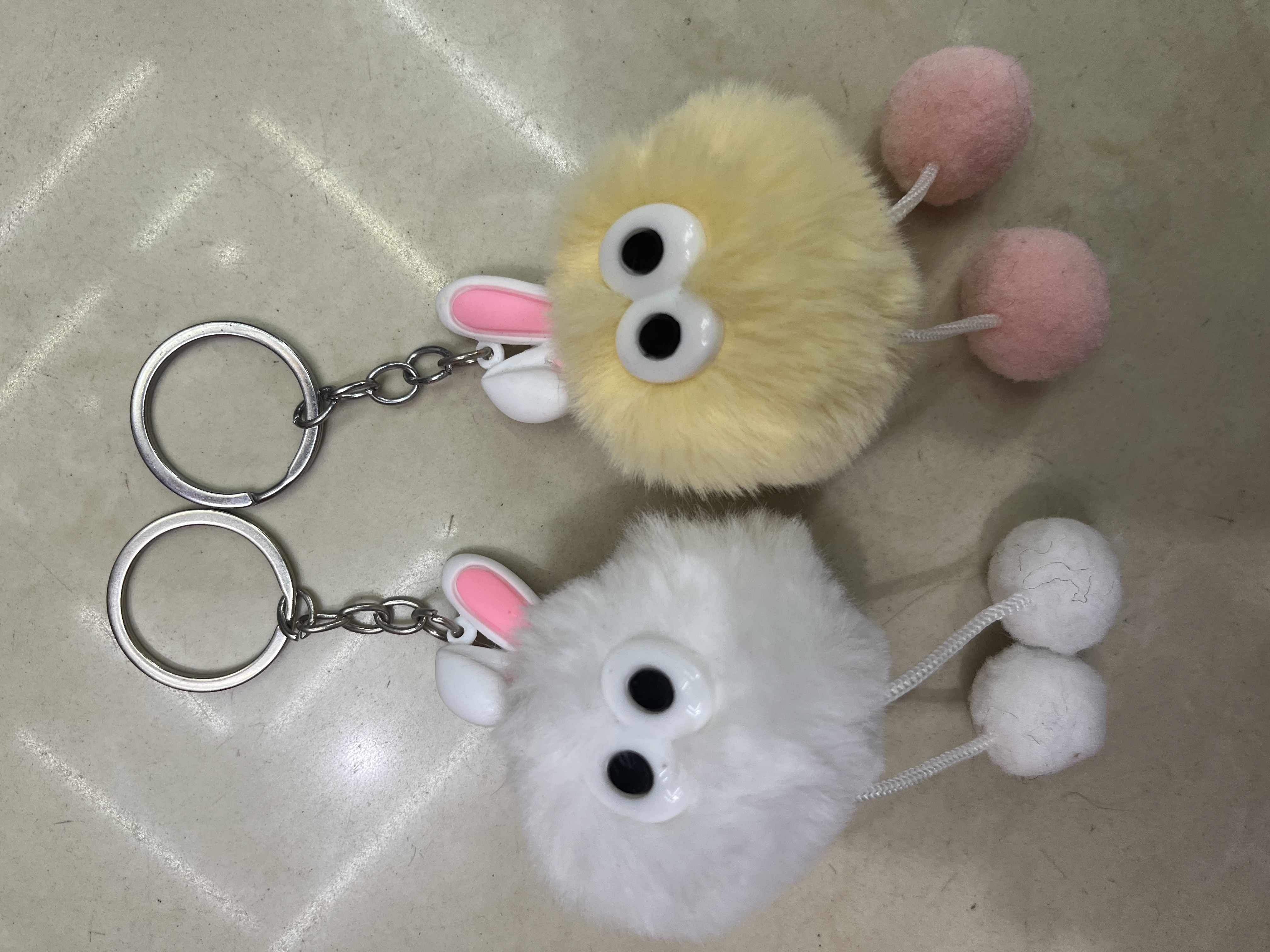 2024新款可爱女士钥匙扣防锈耐用 时尚潮流钥匙挂件毛绒挂件包包挂件详情图13