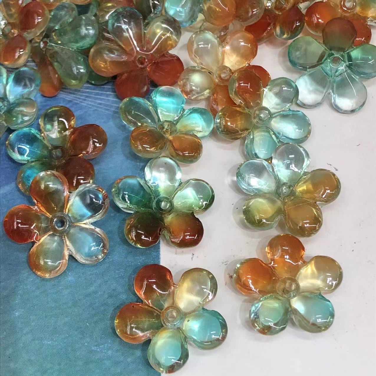 Houxiu Crystal domestic glass, glass petal whole flower, five-petal flower hairpin, retro style accessory Item Picture