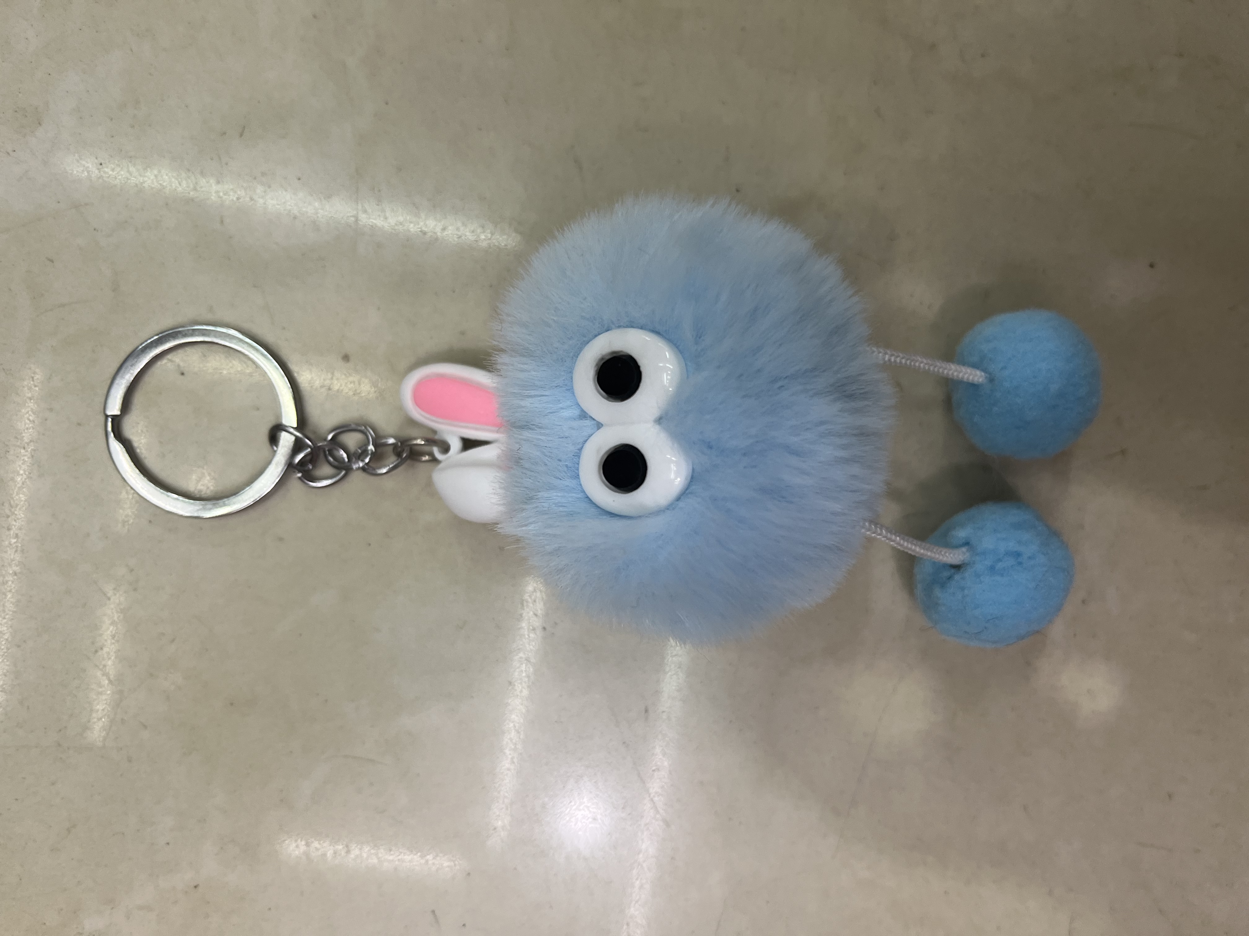 2024新款可爱女士钥匙扣防锈耐用 时尚潮流钥匙挂件毛绒挂件包包挂件详情图5