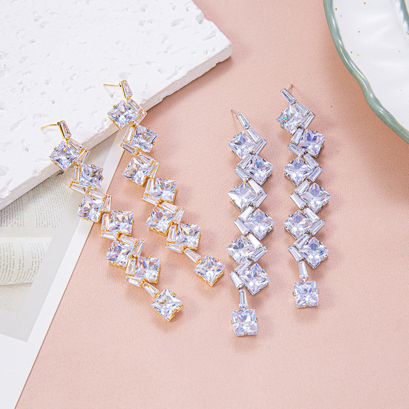 铜锆石耳环 时尚潮流个性耳饰 高级感耳环 欧美时尚耳饰 外贸详情图1