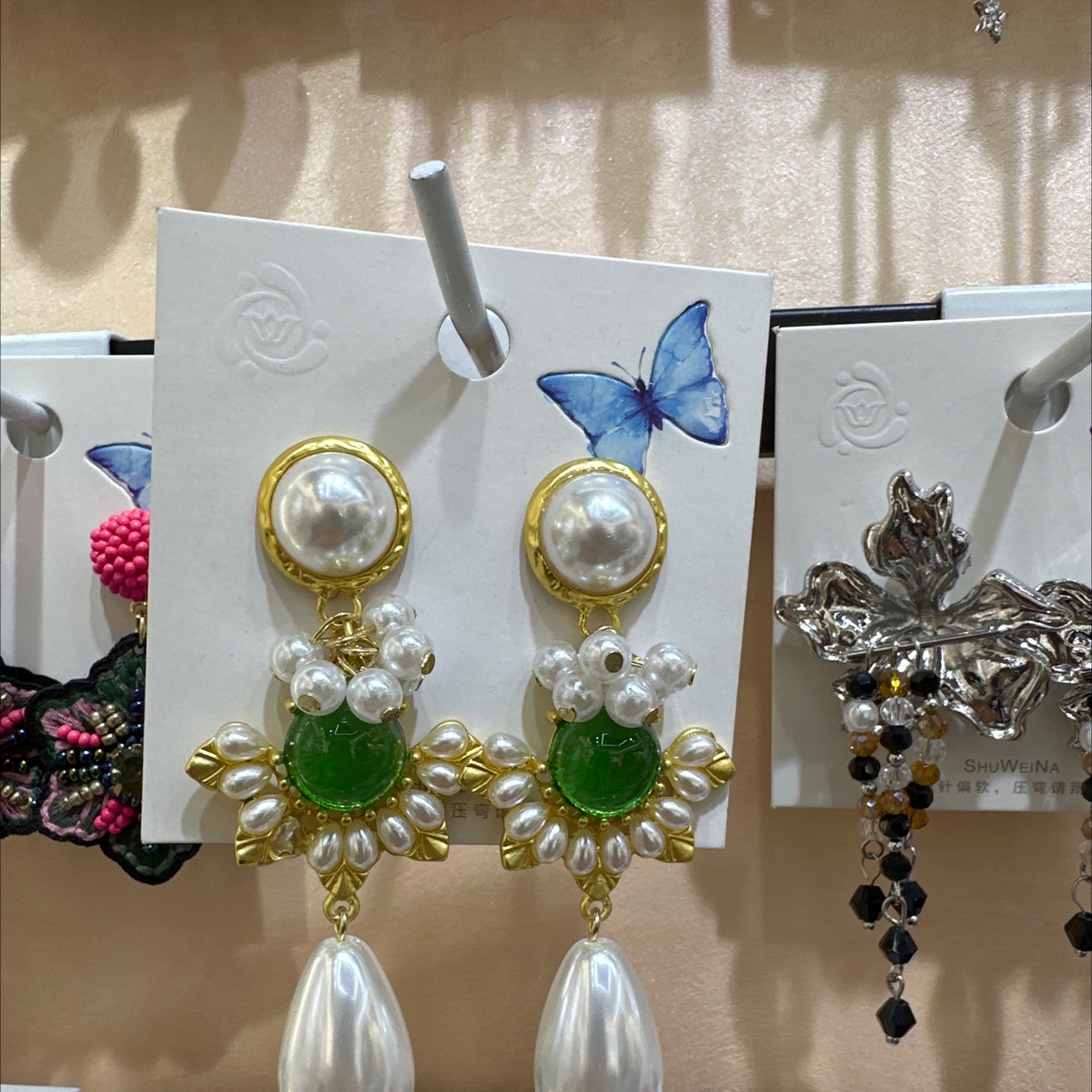 锆石耳环明星同款耳饰 精致时尚女士饰品 闪耀璀璨耳环装饰 提升气质必备款产品图