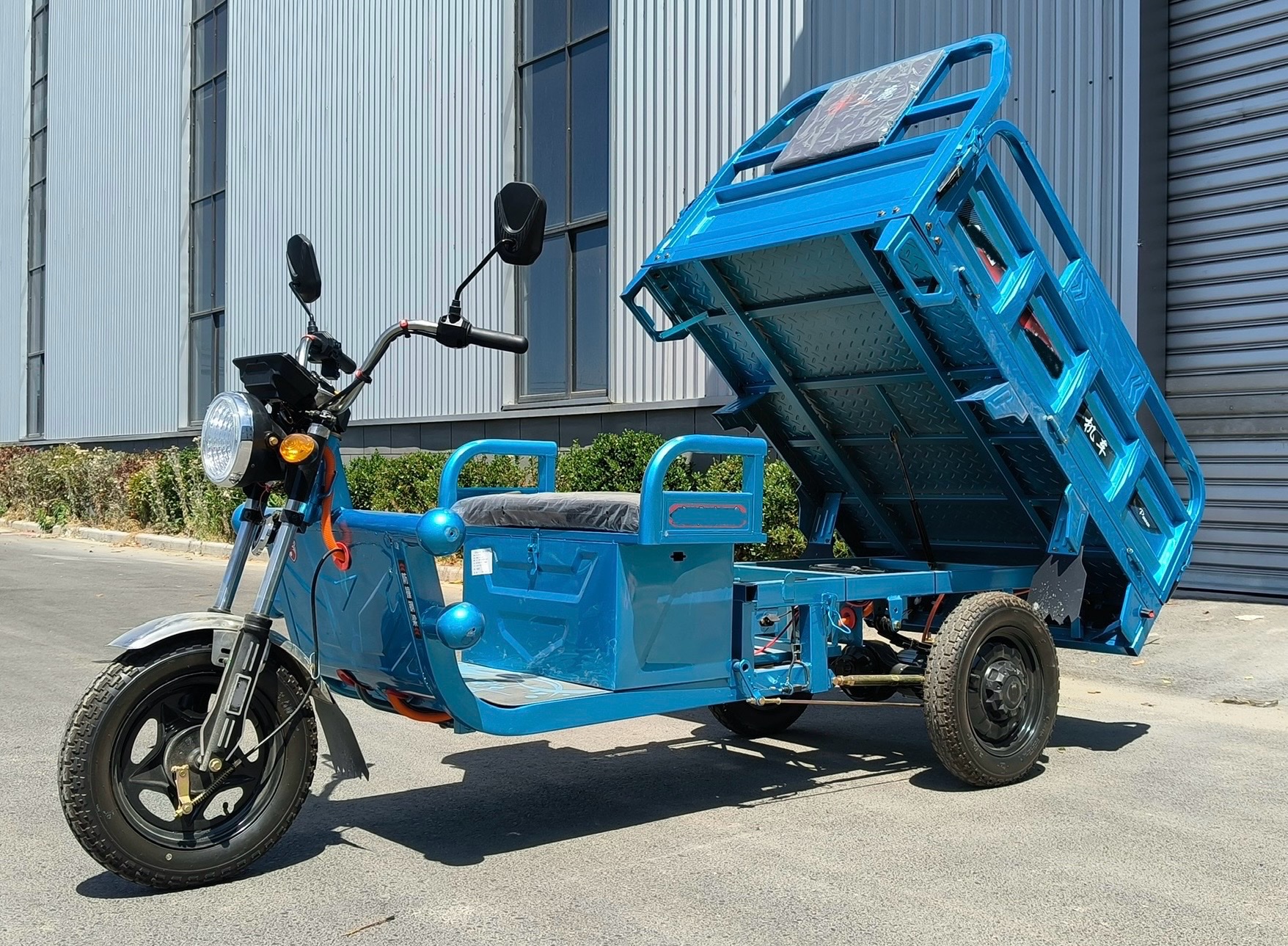 The electric tricycle, A 1.5-meter A heavy-duty tricycle, agricultural tricycle, electric vehicle, elderly mobility electric vehicle, electric vehicle battery, Super Wei battery, electric tricycle has been updated with three 3c detail image 5