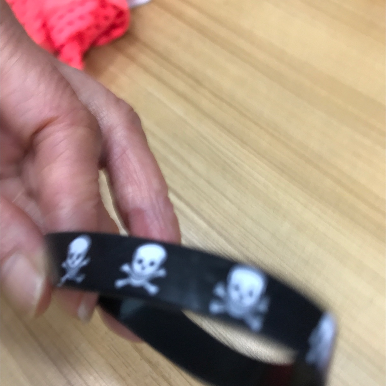 硅胶手环 thumbnail