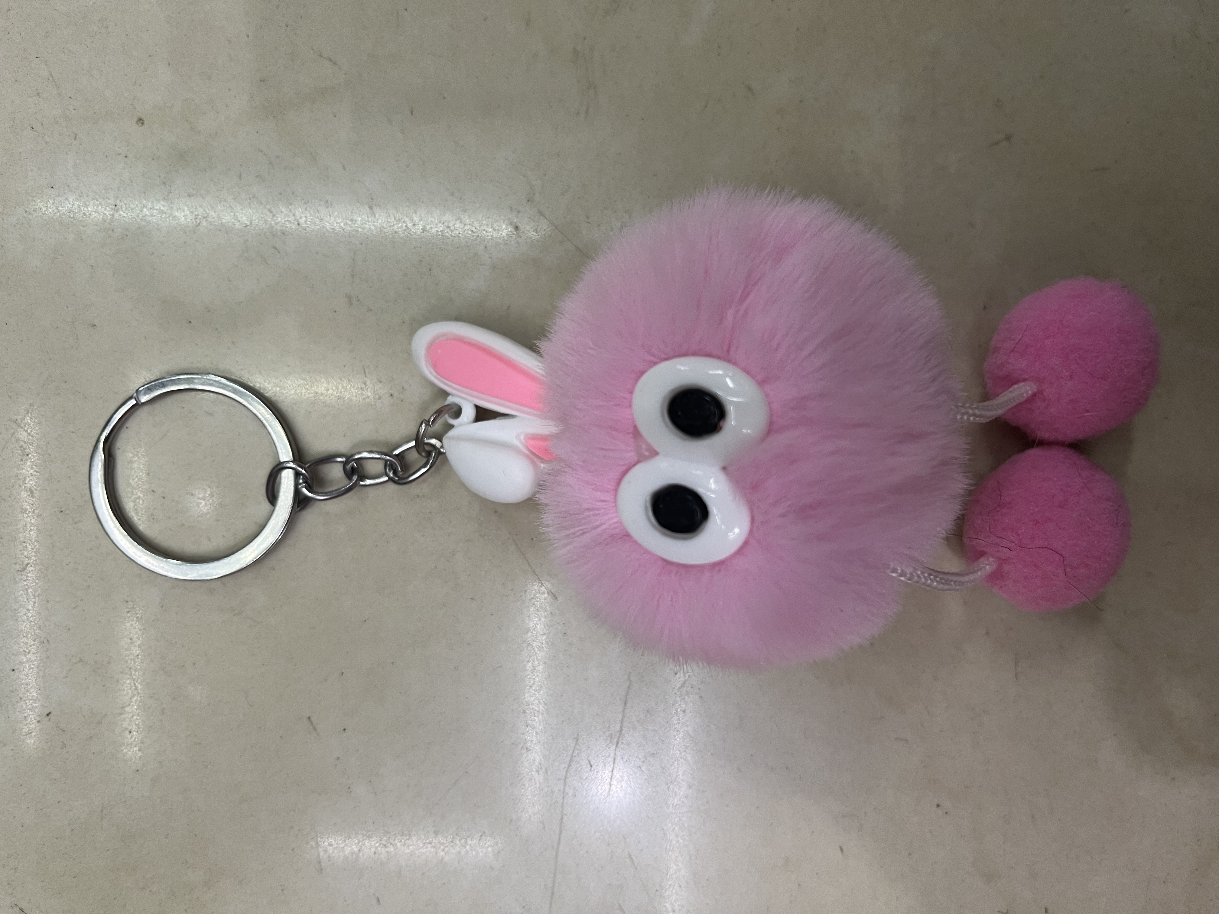 2024新款可爱女士钥匙扣防锈耐用 时尚潮流钥匙挂件毛绒挂件包包挂件详情图3