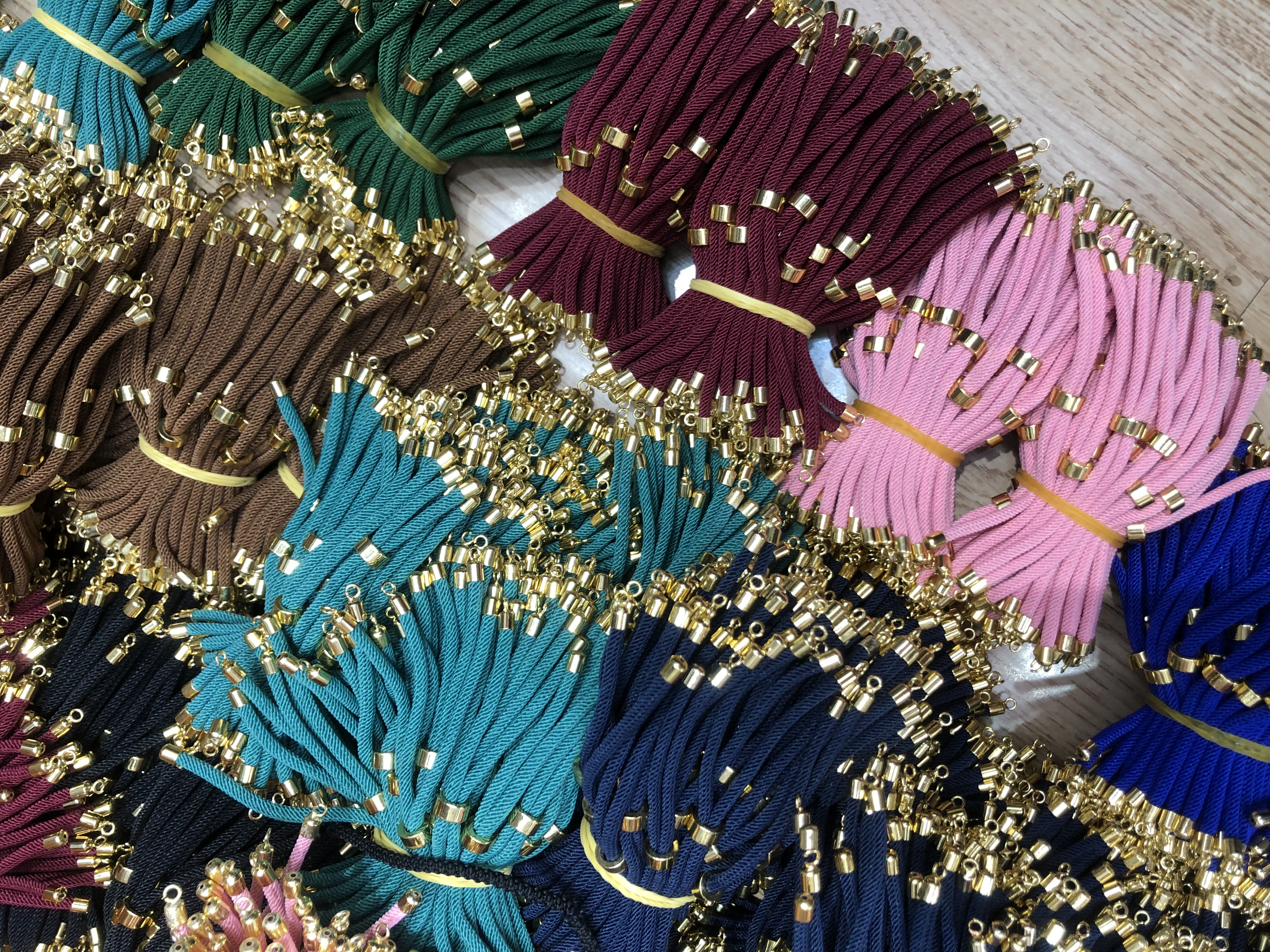 保色铜镀金米兰线生命树红色基础绳夹珠DIY配件手链手绳配件手链手链手串首饰产品图