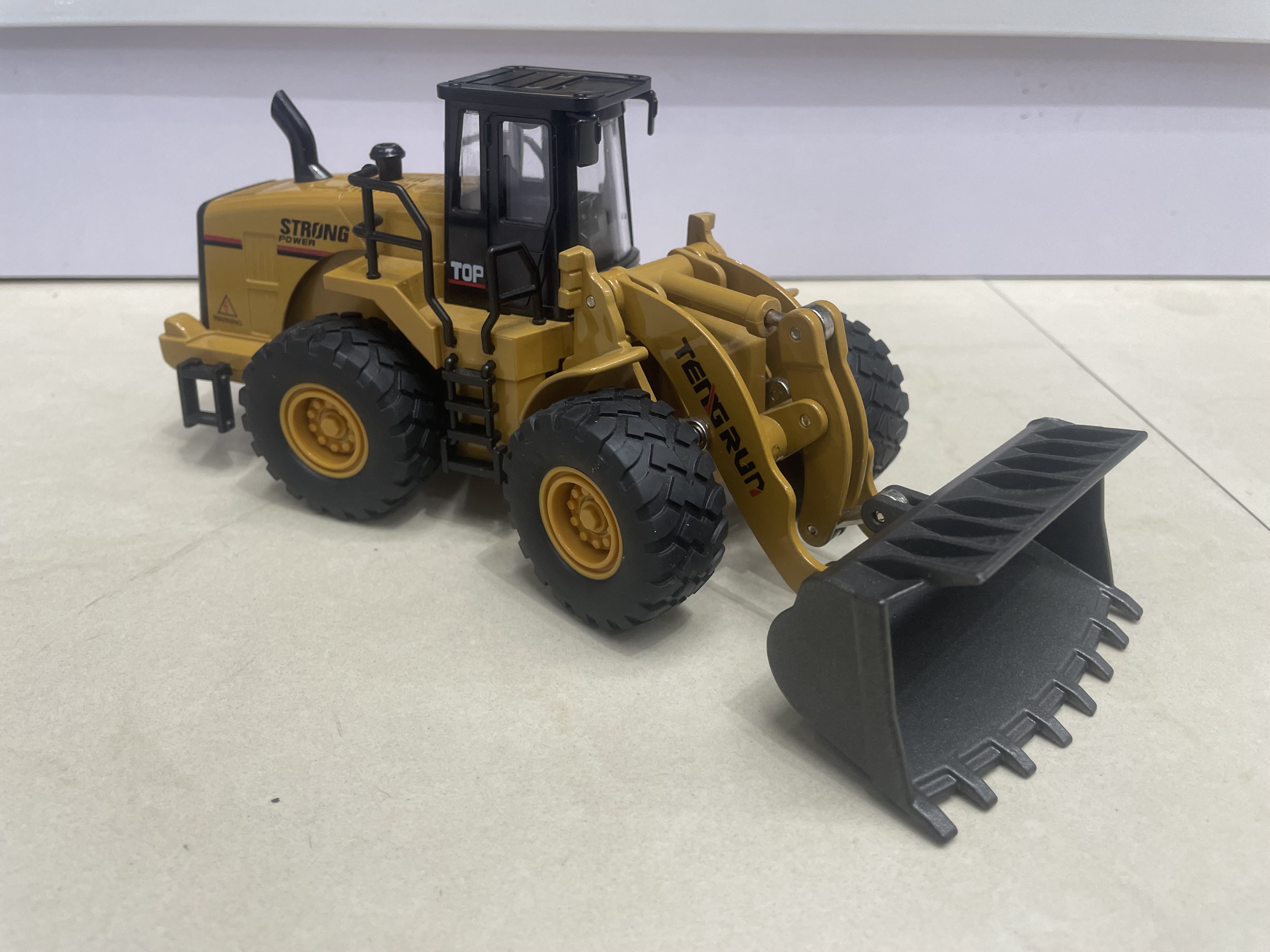 重合金推土机挖土机玩具