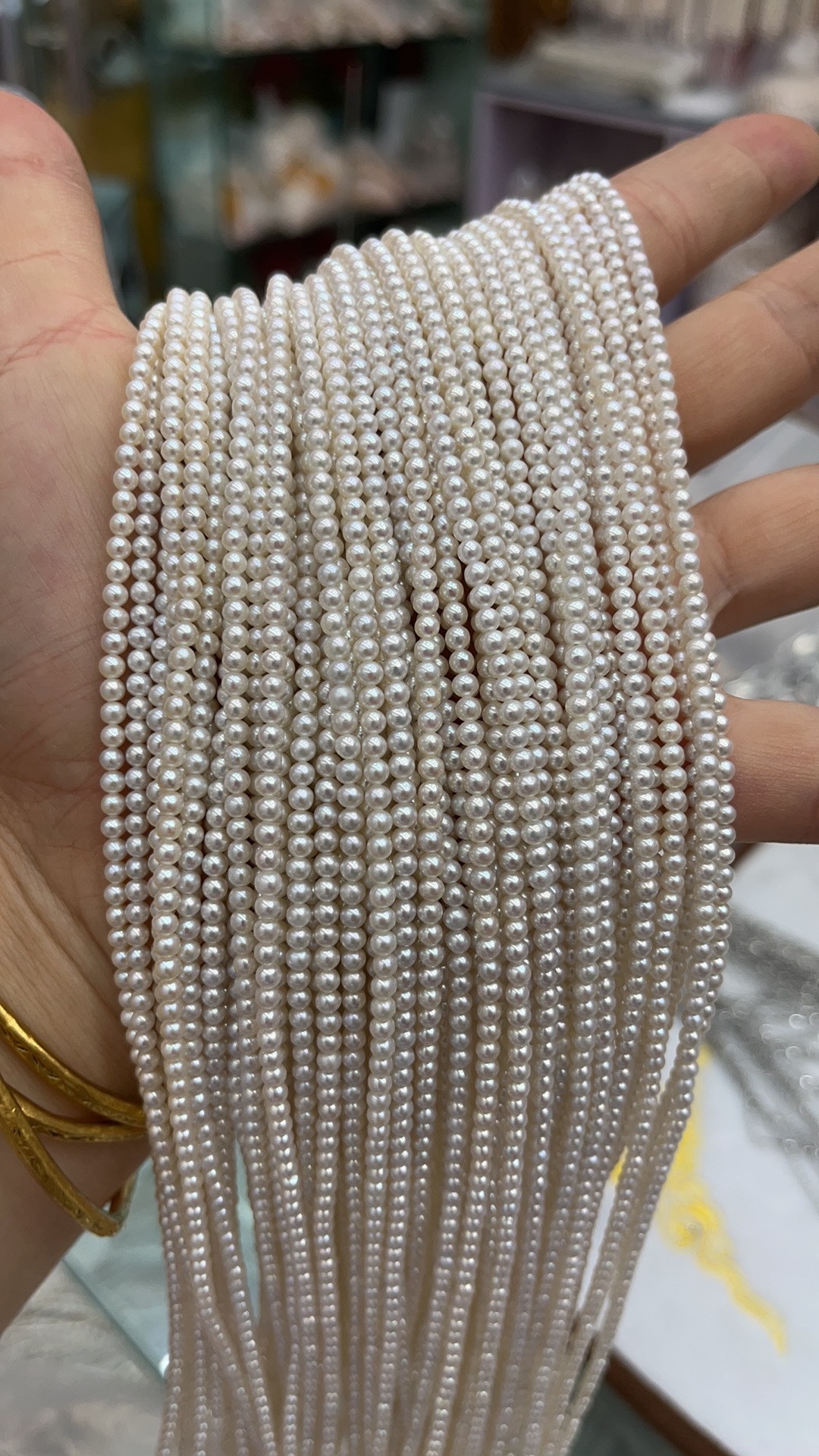 淡水天然珍珠项链、跨境电商供货款。网络热卖款。外贸出口，厂家直销。珍珠耳钉饰品详情图2