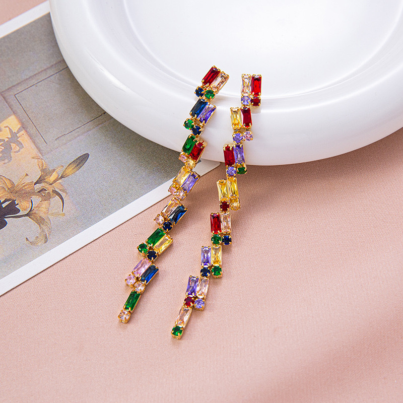 锆石耳环明星同款耳饰 高级感饰品 时尚潮流耳环 炫酷耀眼耳饰品产品图