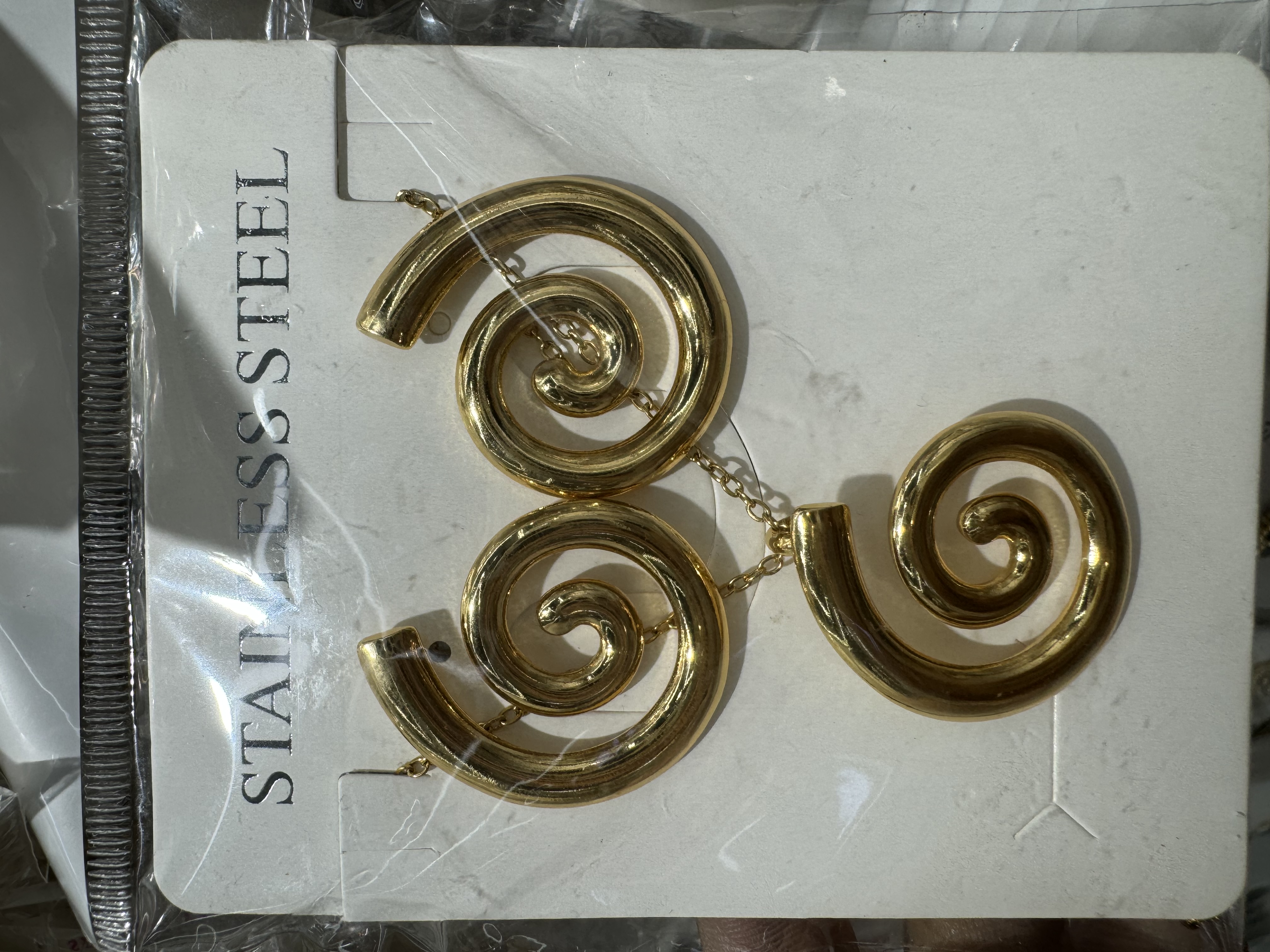 耳环耳饰耳环锆石耳环饰品明星同款耳环耳环明星同款耳环耳夹玻璃耳环玻璃耳环饰品耳饰耳环耳夹耳环饰品玻璃耳环饰品耳环耳环玻璃图