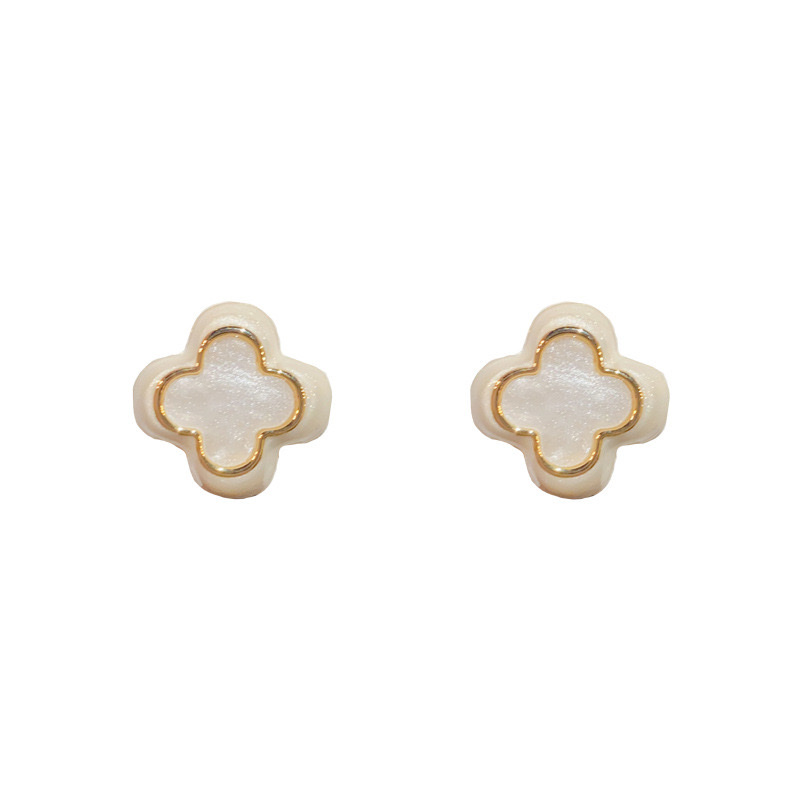 Flower-drop oil fashionable and versatile stud earrings, high-end accessories, simple and fashionable stud earrings, exquisite stud earrings, ladies' style Application Scenario