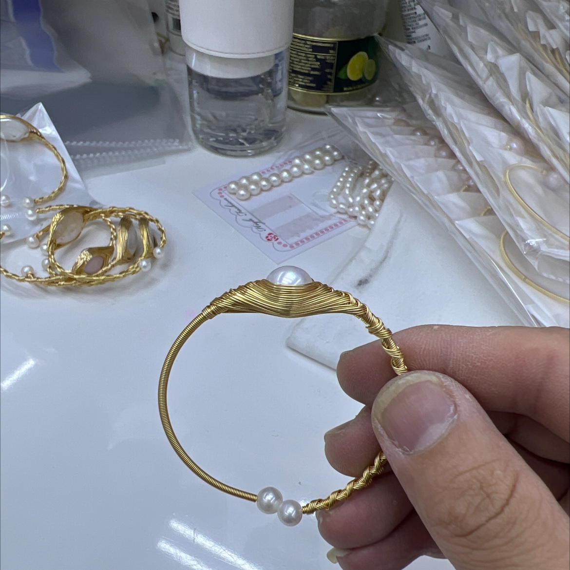爱迪生珍珠手镯14k注金天然珍珠绕线手镯