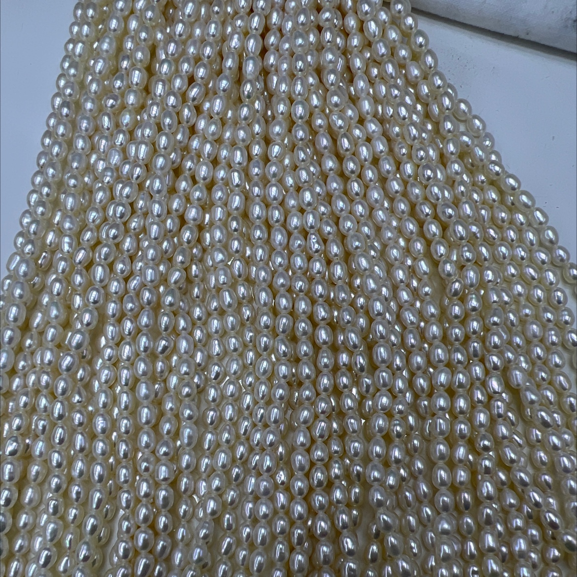 High-quality rare mirror-like strong light natural small pearls, simple and elegant collarbone chain, ultra-fine light luxury diy Specification image