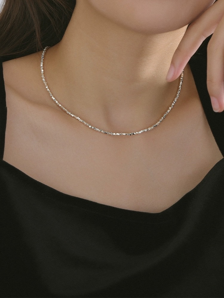 s925银简约通勤碎银子项链女款2024新款轻奢小众颈链锁骨链高级感纯银项链细节图