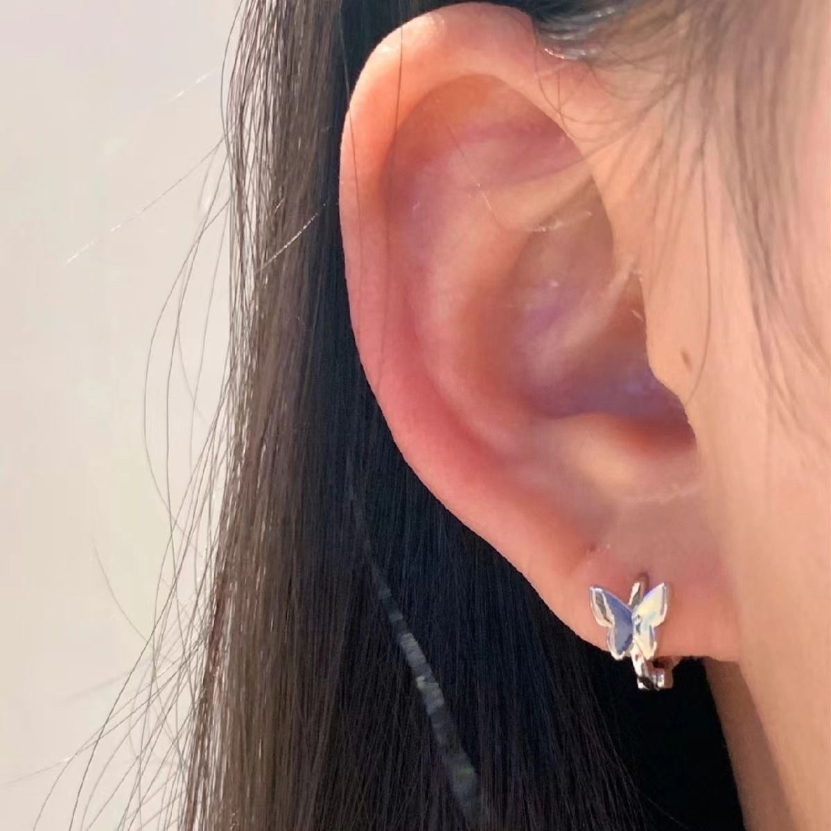 简约蝴蝶耳扣耳环女小众设计高级感耳饰品ins冷淡风小巧耳圈耳钉 明星同款耳环饰品产品图