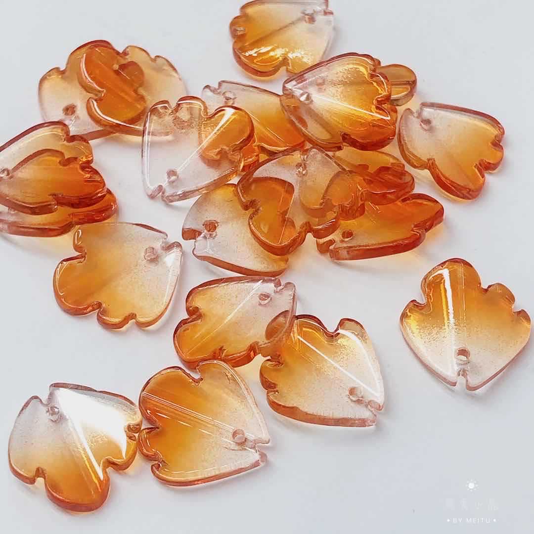 Houxiu Crystal domestic glazed crystal glass, small flying fish glazed petal accessories, children's hairpin accessories, DIY materials, popular and best-selling accessories Item Picture