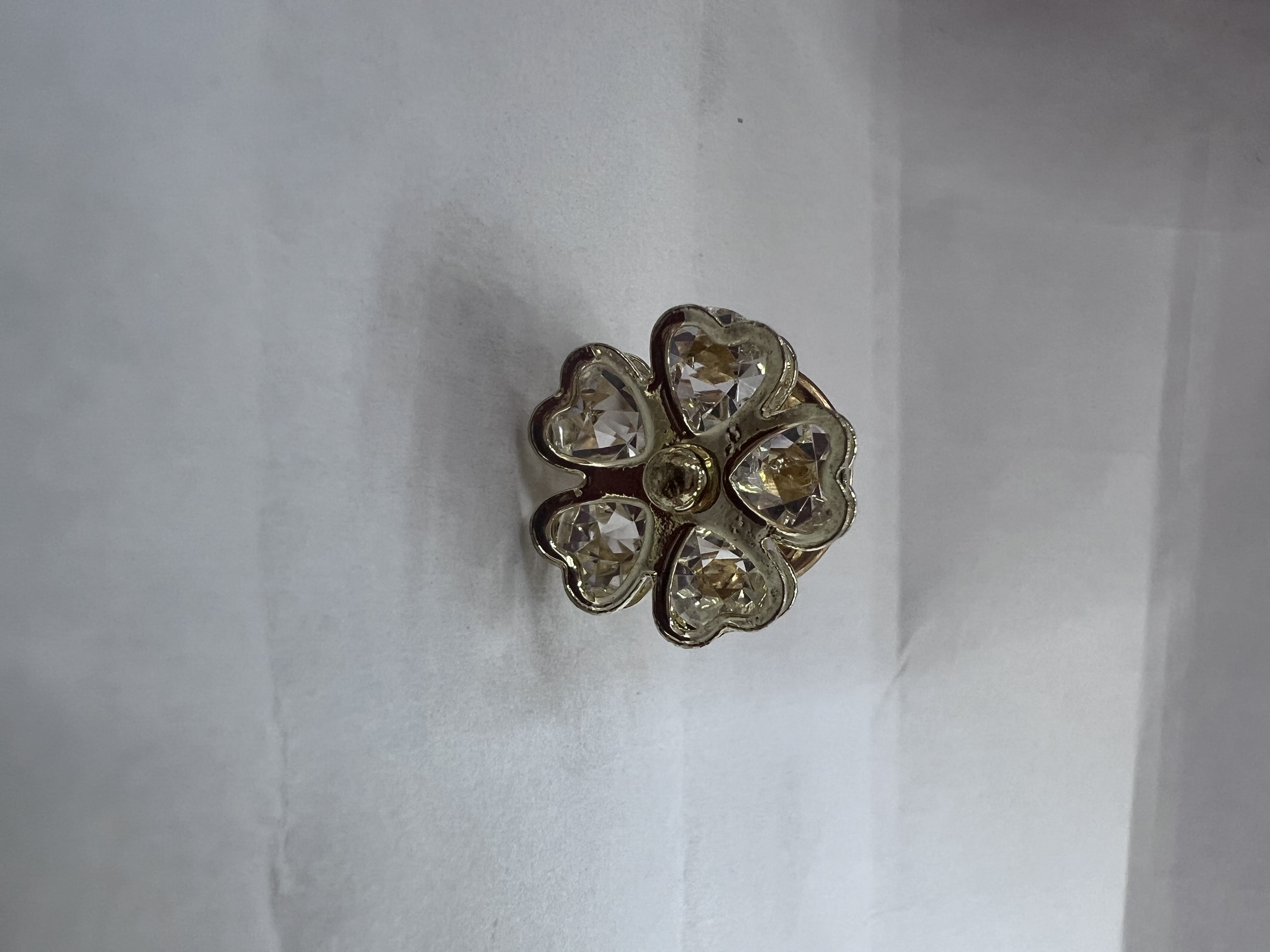 宏泰饰品水晶爱心莲花设计胸针纽扣针女士收腰韩版胸针配饰创意时尚个性装饰品国潮系列