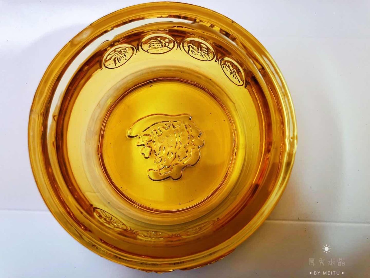 Houxiu Crystal, domestic glazed glass, business gifts, treasure basins, Buddhist items, home decoration ornaments details Picture