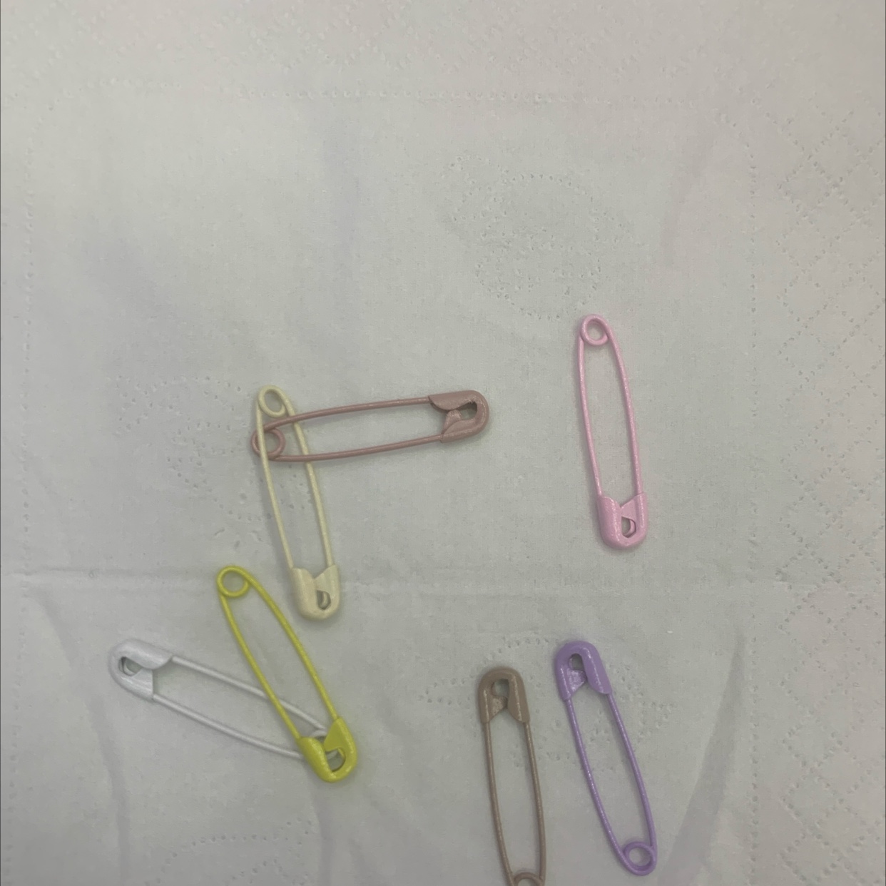 3.3cm pin, clothing tag, pendant, buckle pin, safety small label, lock pin, black metal brooch, for fixing clothes
