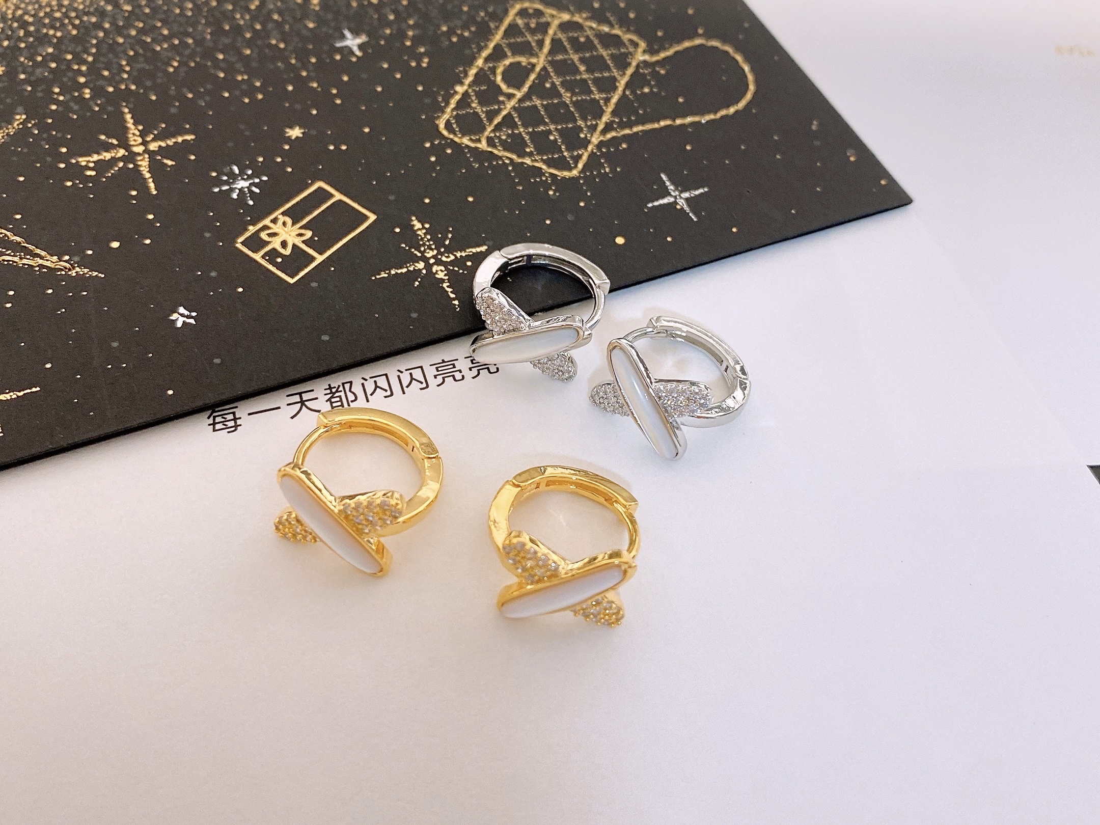 锆石耳环饰品 同款耳饰 时尚潮流耳环 炫彩璀璨耳饰 高级感女士首饰详情图5