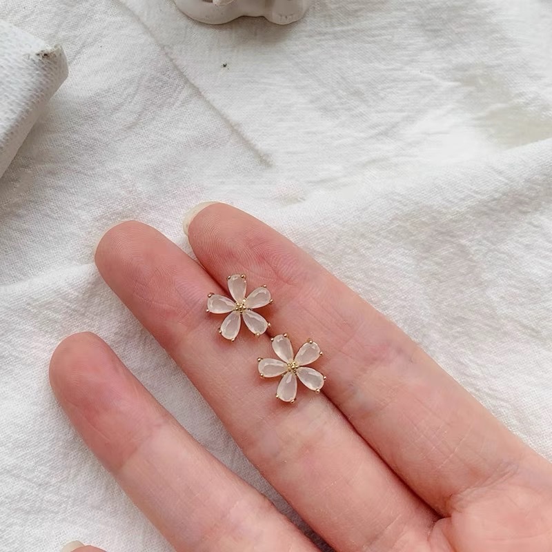 925纯银花朵耳钉女2024新款爆款气质雏菊耳饰耳环高级感夏季网红