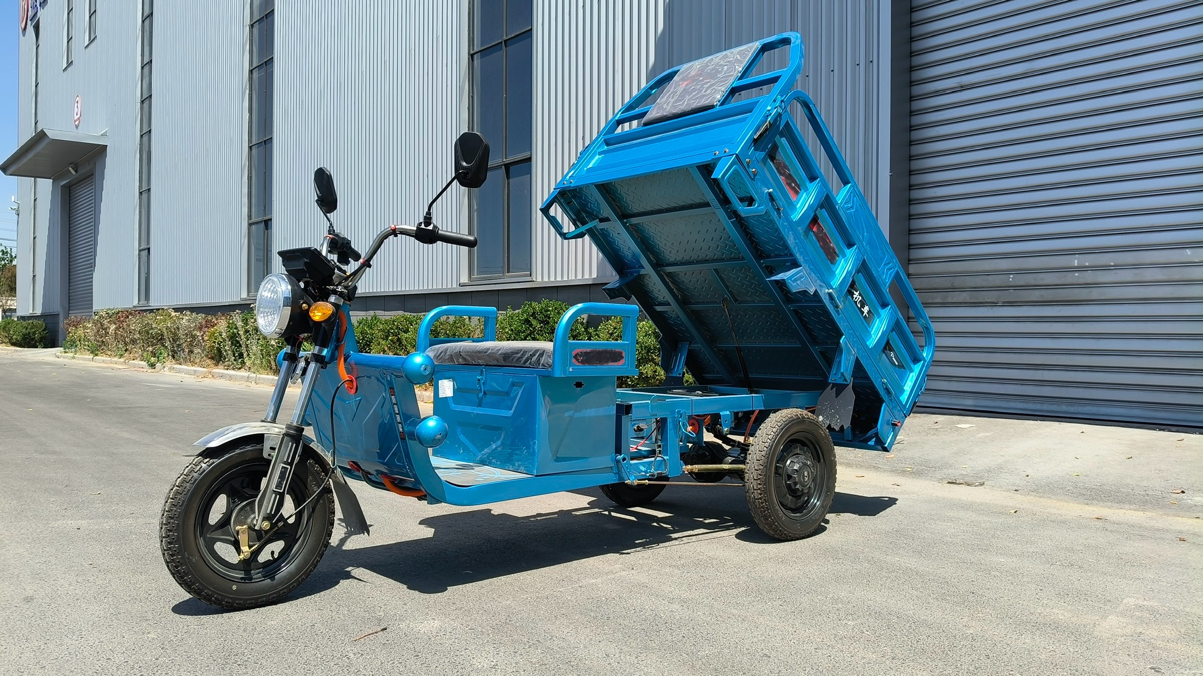 The electric tricycle, A 1.5-meter A heavy-duty tricycle, agricultural tricycle, electric vehicle, elderly mobility electric vehicle, electric vehicle battery, Super Wei battery, electric tricycle has been updated with three 3c detail image 2