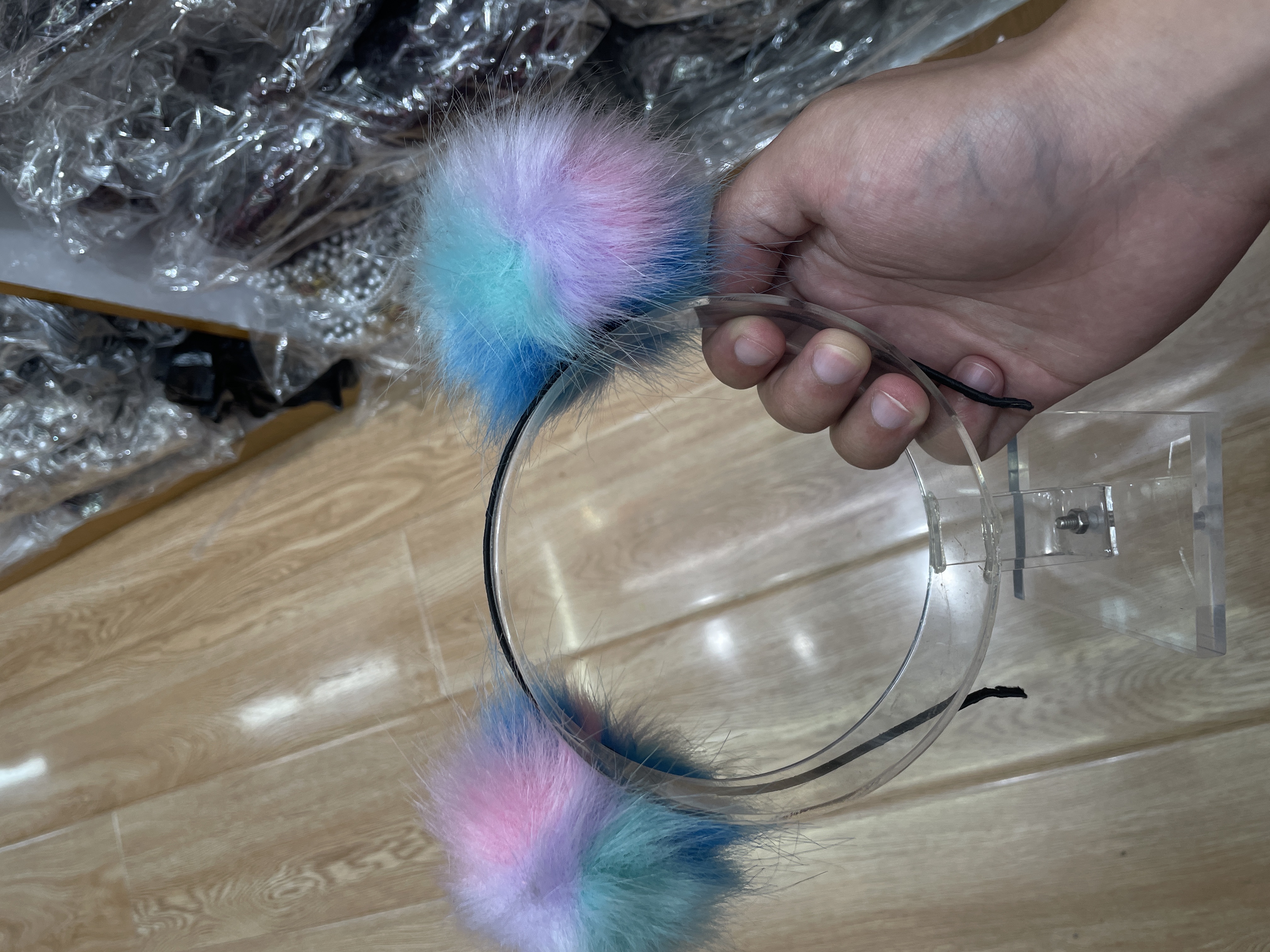 小女孩专用羊角发箍 塑料透明质地 发光发箍 韩版可爱发饰 夜晚亮眼抢眼球小女孩长毛绒毛球发箍女孩发箍发箍女孩发箍发箍发箍