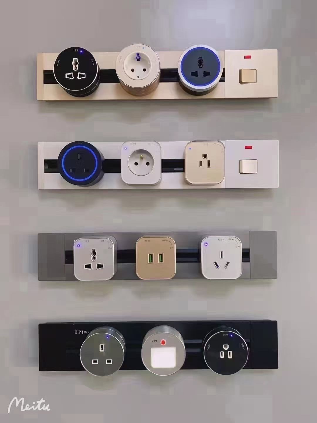 Removable wall switch socket