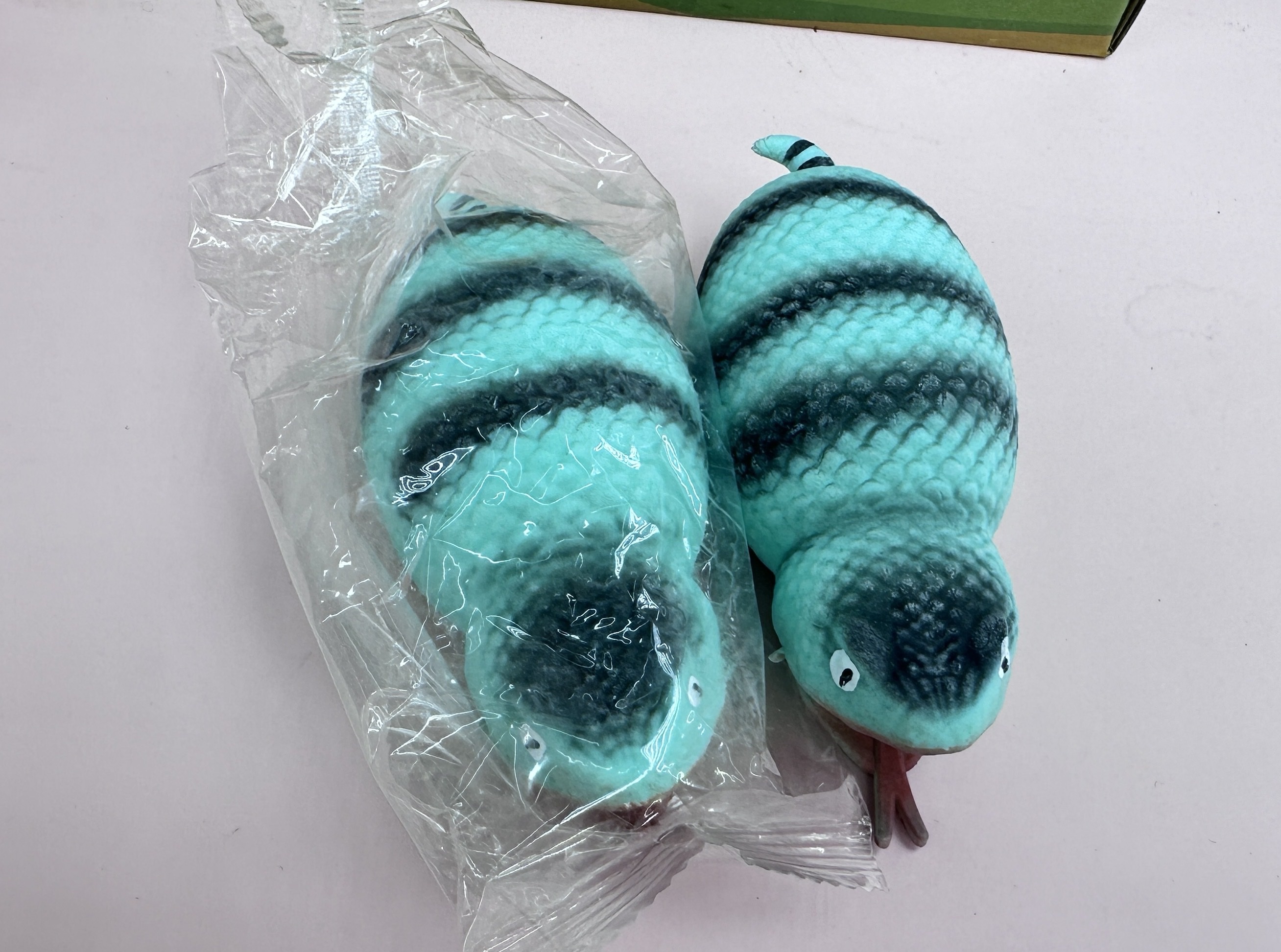 蛇🐍仿真面粉玩具三个颜色混装12个装一盒288个装一箱（24盒）详情图3