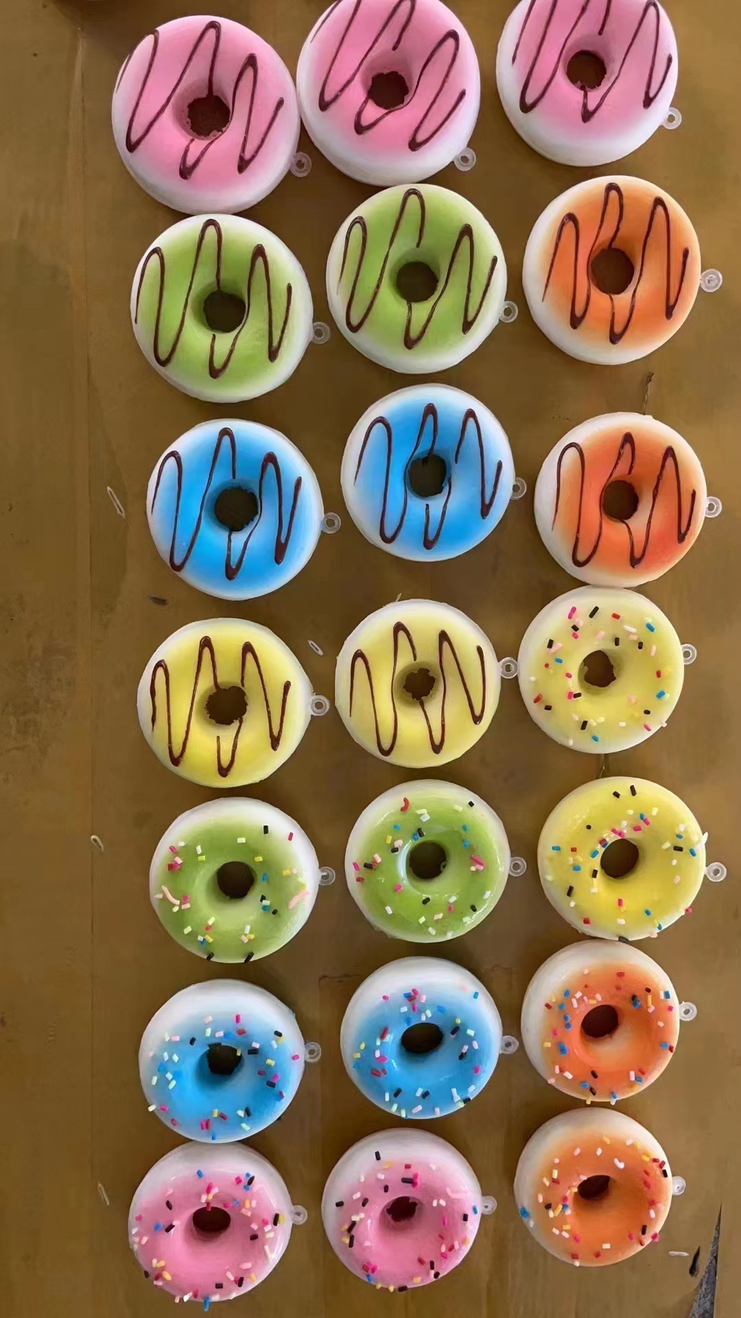 儿童玩具毛绒充气球弹力球跳跳球带绳发光球 晚上也能玩的发光玩具 安全无毒耐用 软绵绵的毛绒球让孩子爱不释手产品图