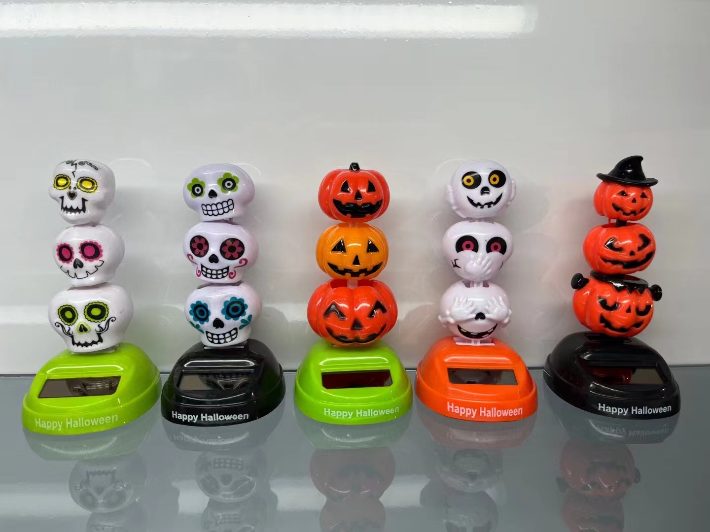 卡通万圣节造型太阳能摆件汽车内饰车内装饰品可爱自动摇摆摇头车载摆件解压玩具小玩具详情图2