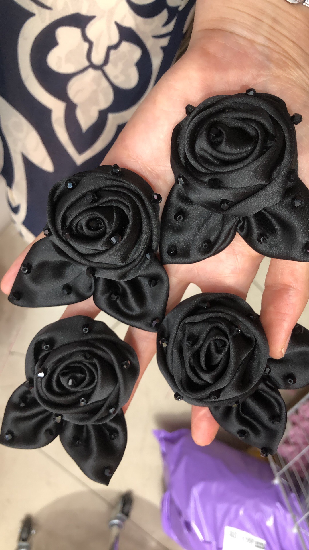 时尚轻奢 布料针缝水钻玫瑰花 发圈抓夹 花朵马尾 丸子头发饰 女头饰.发夹