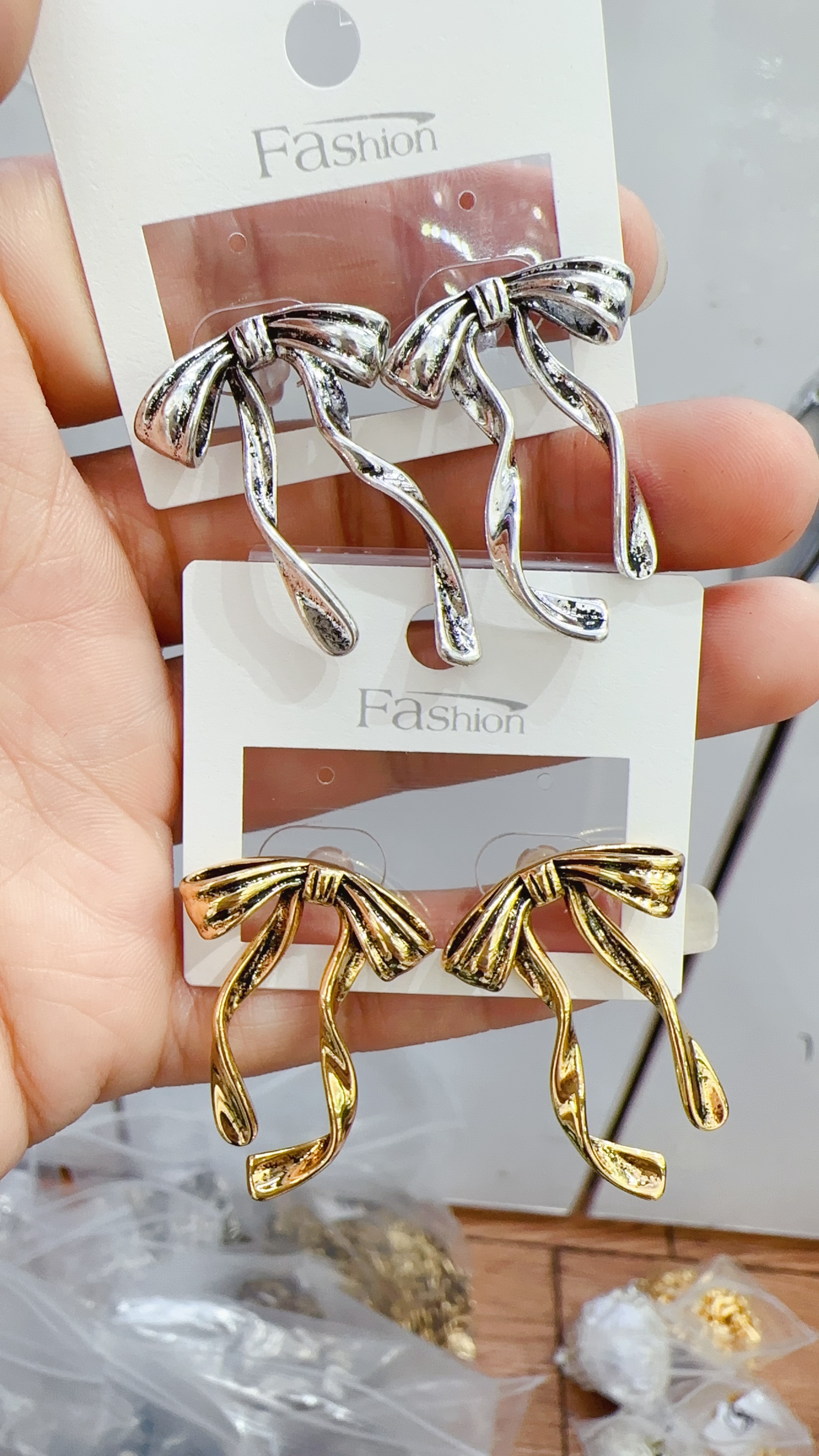 Zircon earrings for women, Korean style accessories, star-style earrings, fashionable and trendy earrings, dazzling and brilliant earrings, gift selection, star-style earrings Application Scenario