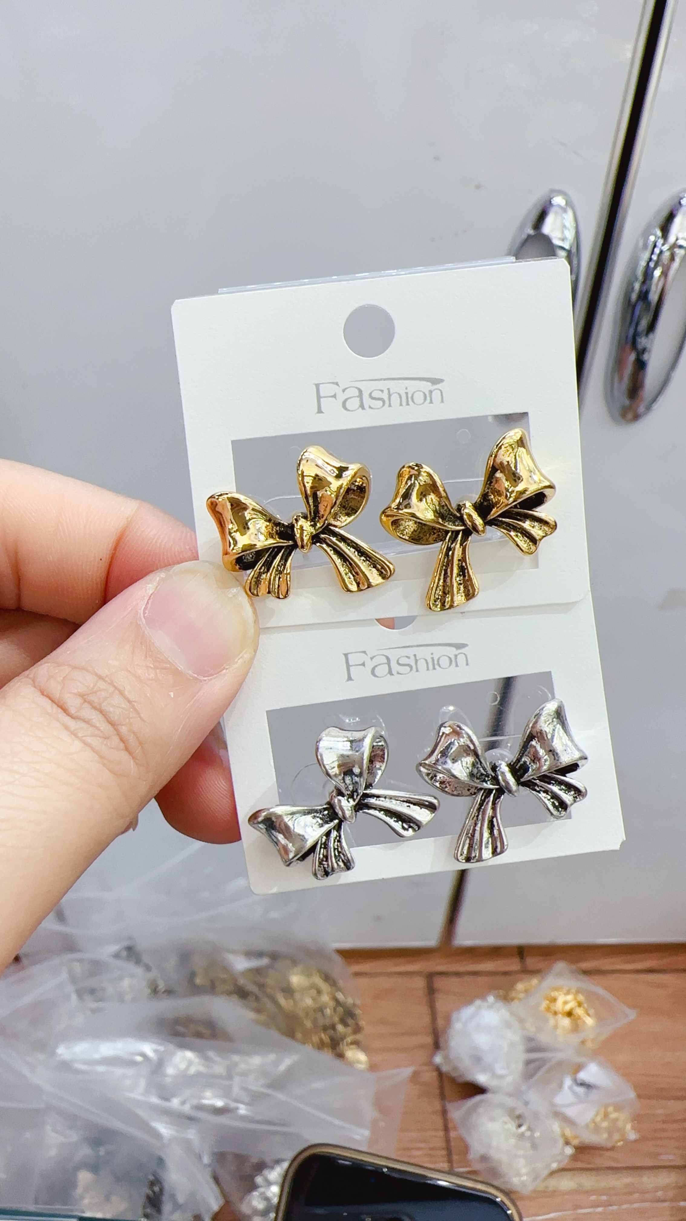 Zircon earrings for women, Korean style accessories, star-style earrings, fashionable and trendy earrings, dazzling and brilliant earrings, gift selection, star-style earrings