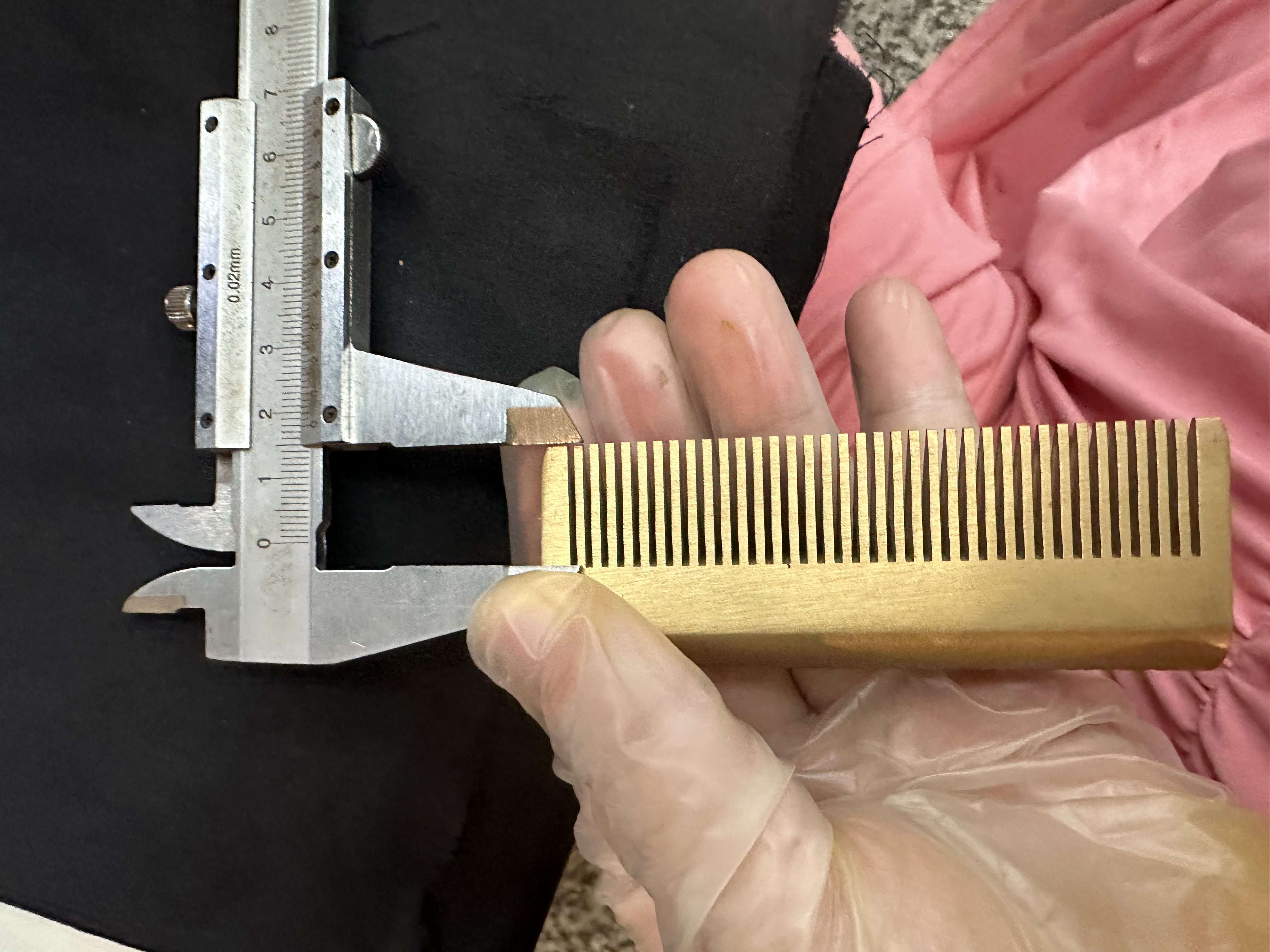Copper comb details Picture