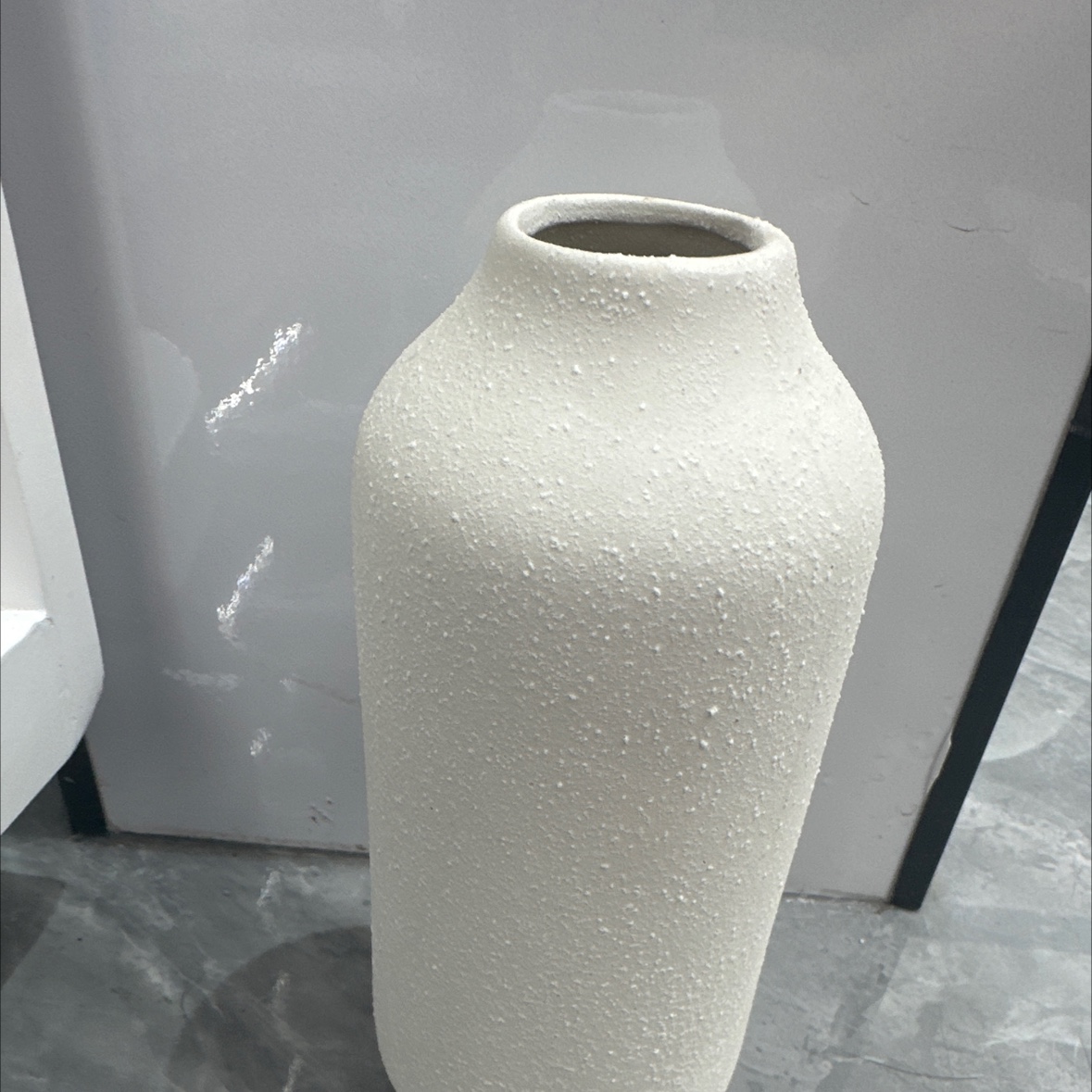 简约磨砂陶瓷花瓶 现代家居装饰品 美艳花瓶艺术品 独特设计插花神器 可贮水