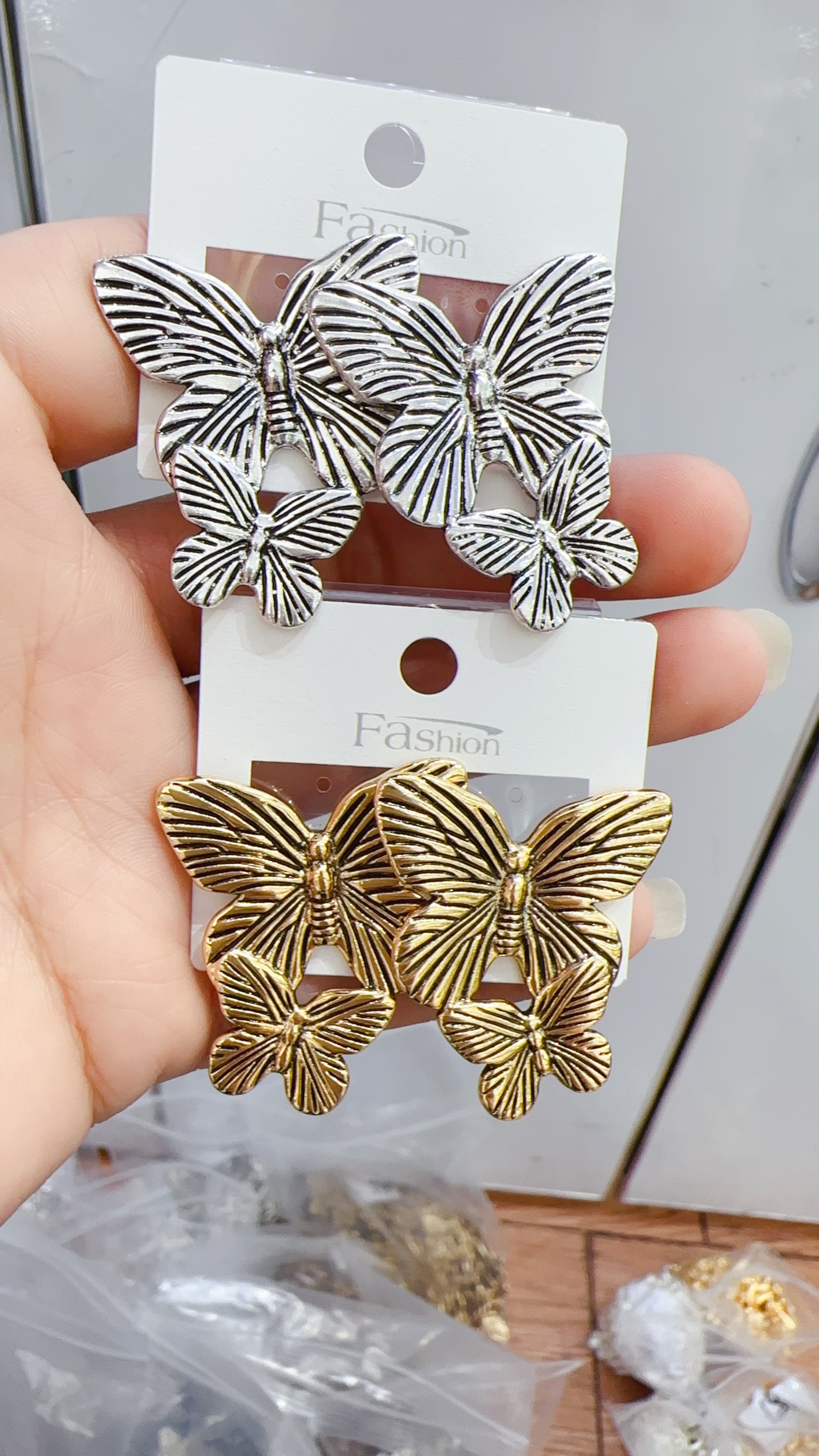 Zircon earrings for women, Korean style accessories, star-style earrings, fashionable and trendy earrings, dazzling and brilliant earrings, gift selection, star-style earrings Item Picture