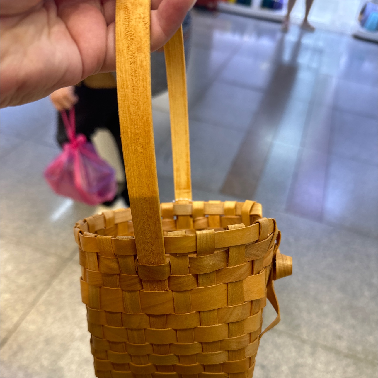 Woven bamboo baskets, flower baskets, gift decorations, artificial flower arrangements, flower art pieces, beautiful and practical flower baskets, home furnishings details Picture