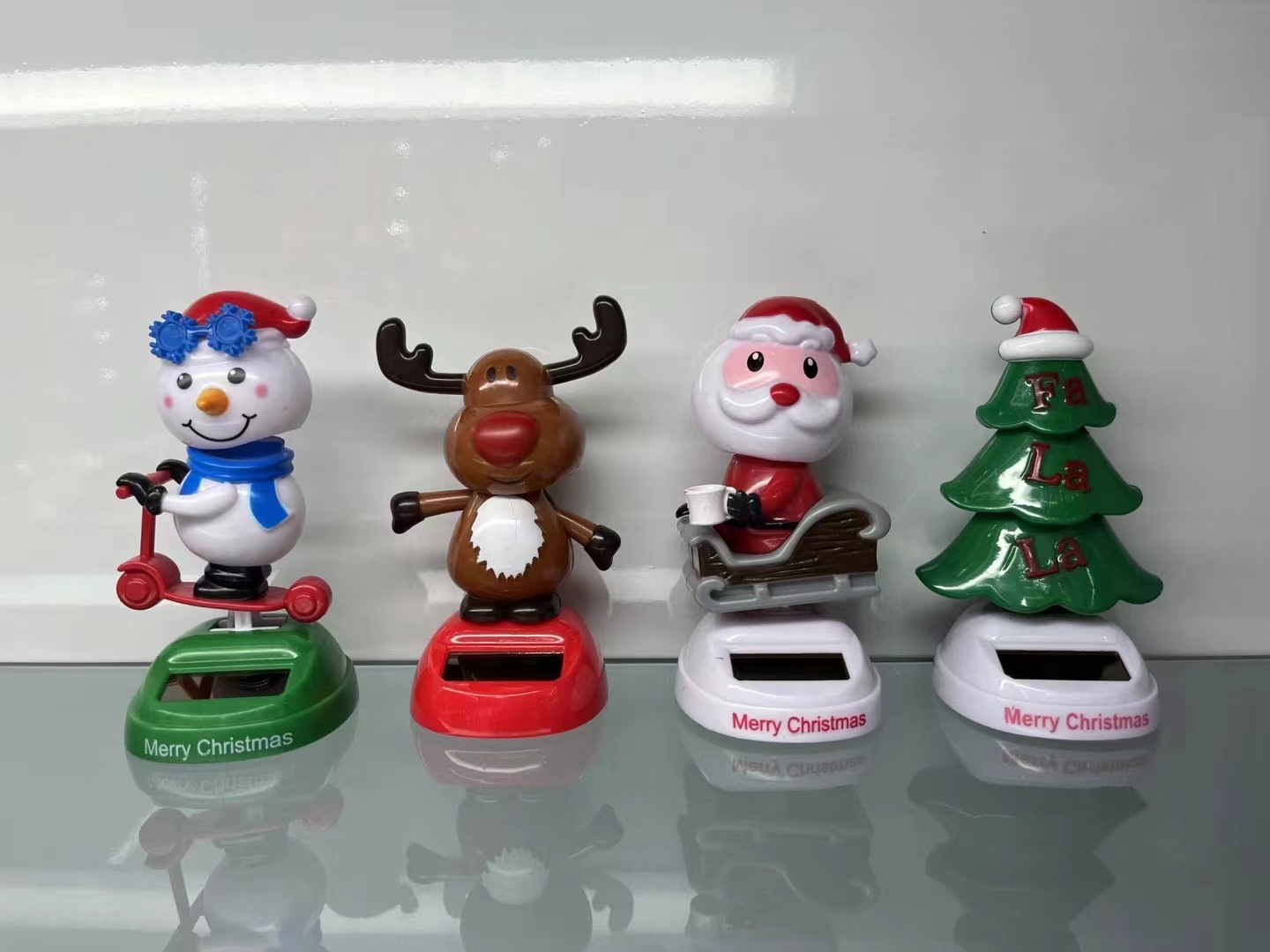 卡通万圣节造型太阳能摆件汽车内饰车内装饰品可爱自动摇摆摇头车载摆件解压玩具小玩具产品图