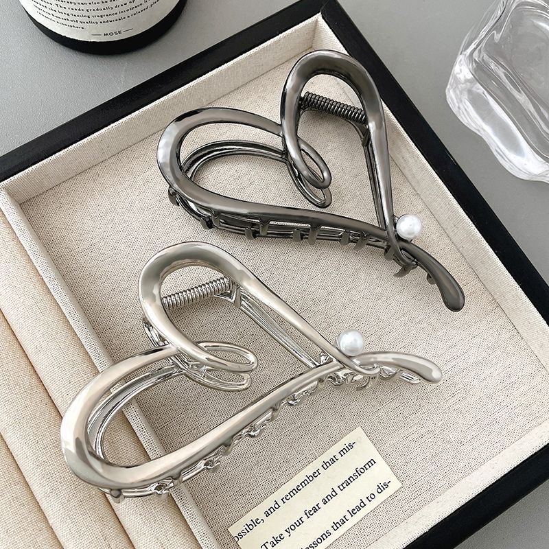 Crown headwear and hair accessories for adults, elegant ladies' headwear, crown hair accessories, beautiful wedding and party decorations, hair accessories Application Scenario